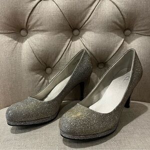 CL by Laundry Silver Women's Heels